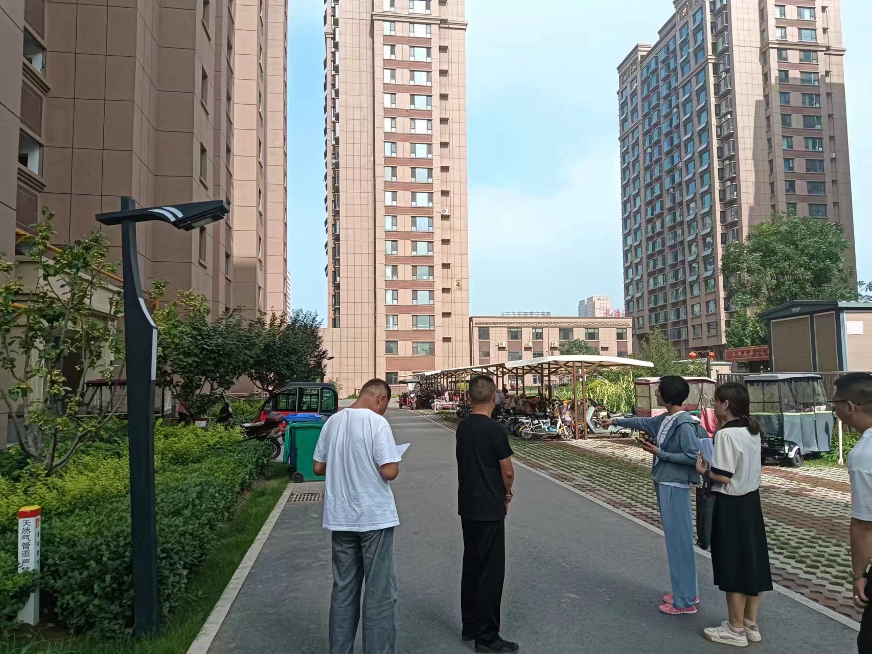 梁家莊一期、西二區(qū)水保驗(yàn)收現(xiàn)場(chǎng).jpg